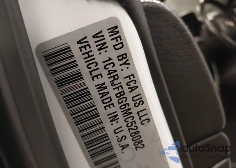 2021 Jeep Grand Cherokee 80Th Anniversary 4X4 z USA, uszkodzony, nr VIN 1C4RJFBG6MC528082